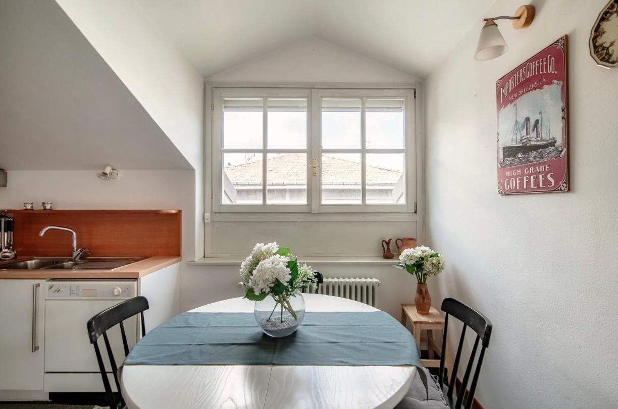 I D'A Charming Penthouse - Lake View- Como- House-130 Mt-2 Double Bedrooms And 2 Double Bathrooms A Spacious Living Room-Full Equipped Kitchen-Private Garden And Terrace-Private Covered Parking Esterno foto