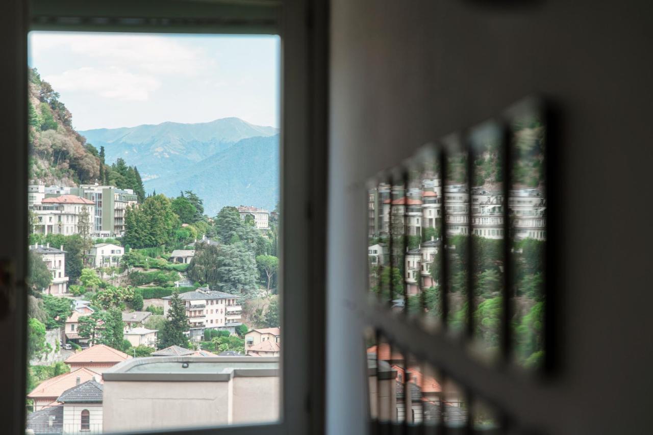 I D'A Charming Penthouse - Lake View- Como- House-130 Mt-2 Double Bedrooms And 2 Double Bathrooms A Spacious Living Room-Full Equipped Kitchen-Private Garden And Terrace-Private Covered Parking Esterno foto